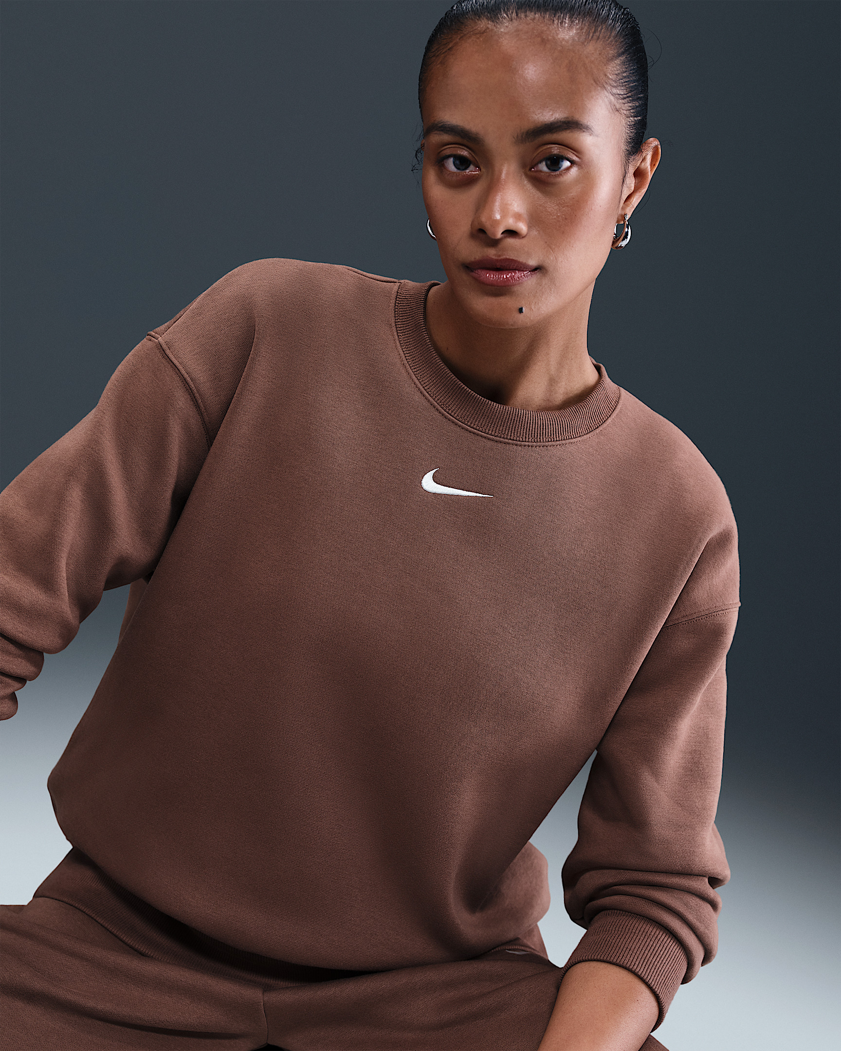 Nike Sportswear Phoenix Fleece Women's Oversized Crew-Neck Sweatshirt - 3