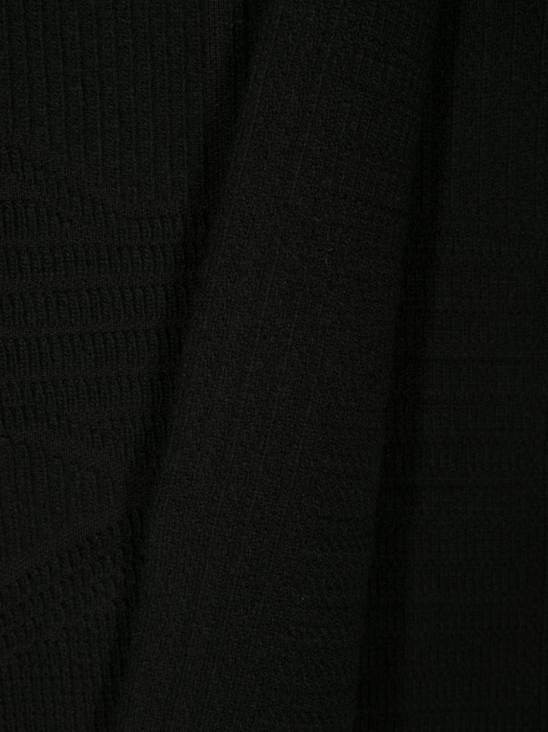 Engineered logo-debossed scarf 3