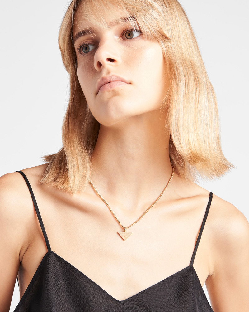 Eternal Gold pendant necklace in yellow gold 3