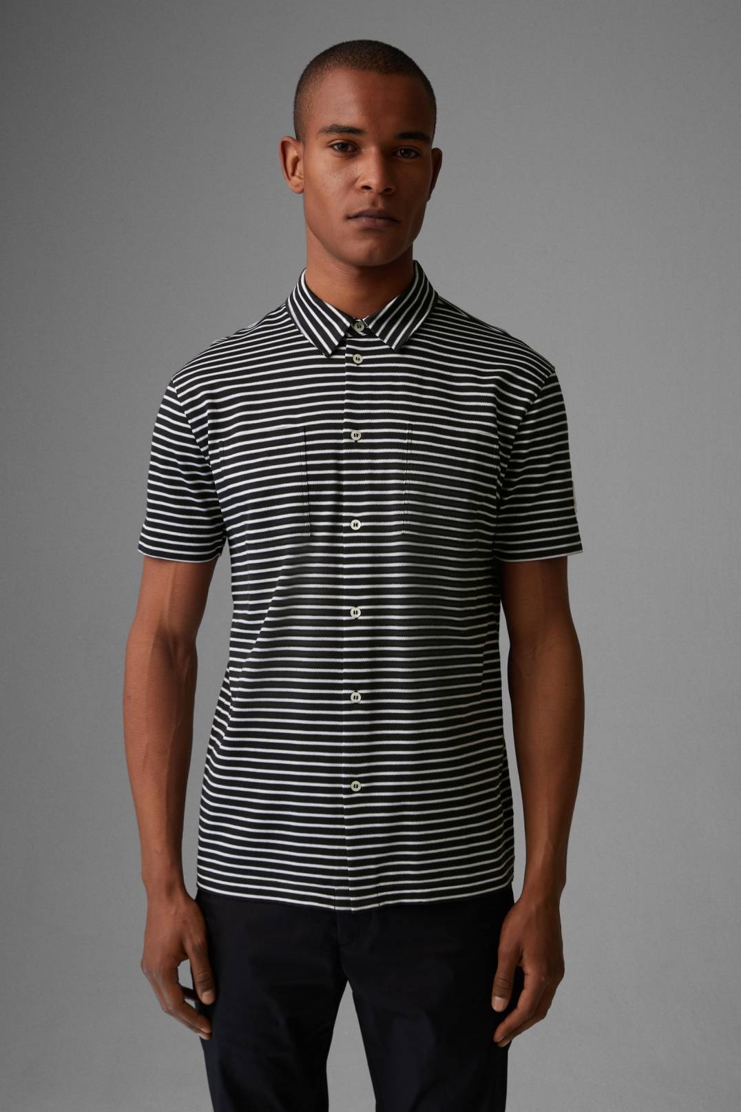 DAVIS SHORT-SLEEVED SHIRT IN BLACK/WHITE - 2