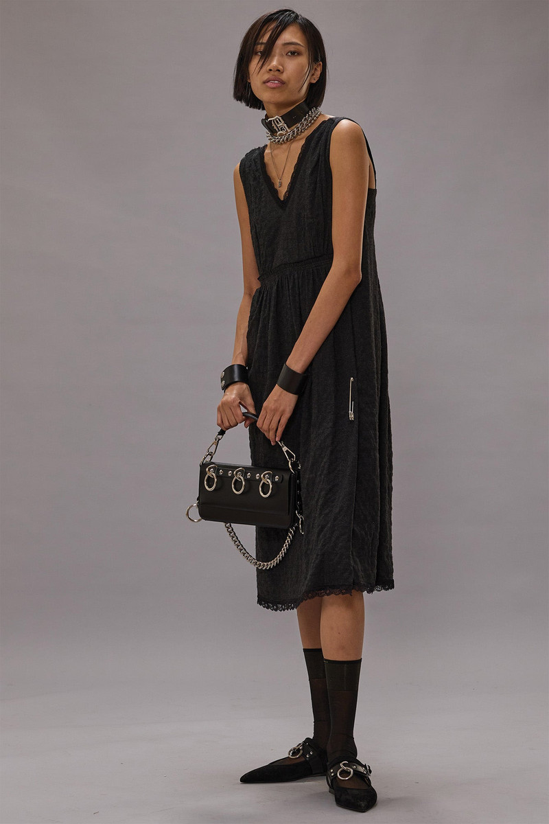 SLEEVELESS V-NECK MIDI 1