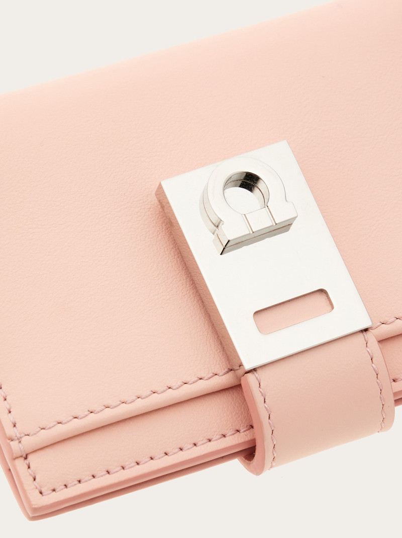 Hug credit card holder 5