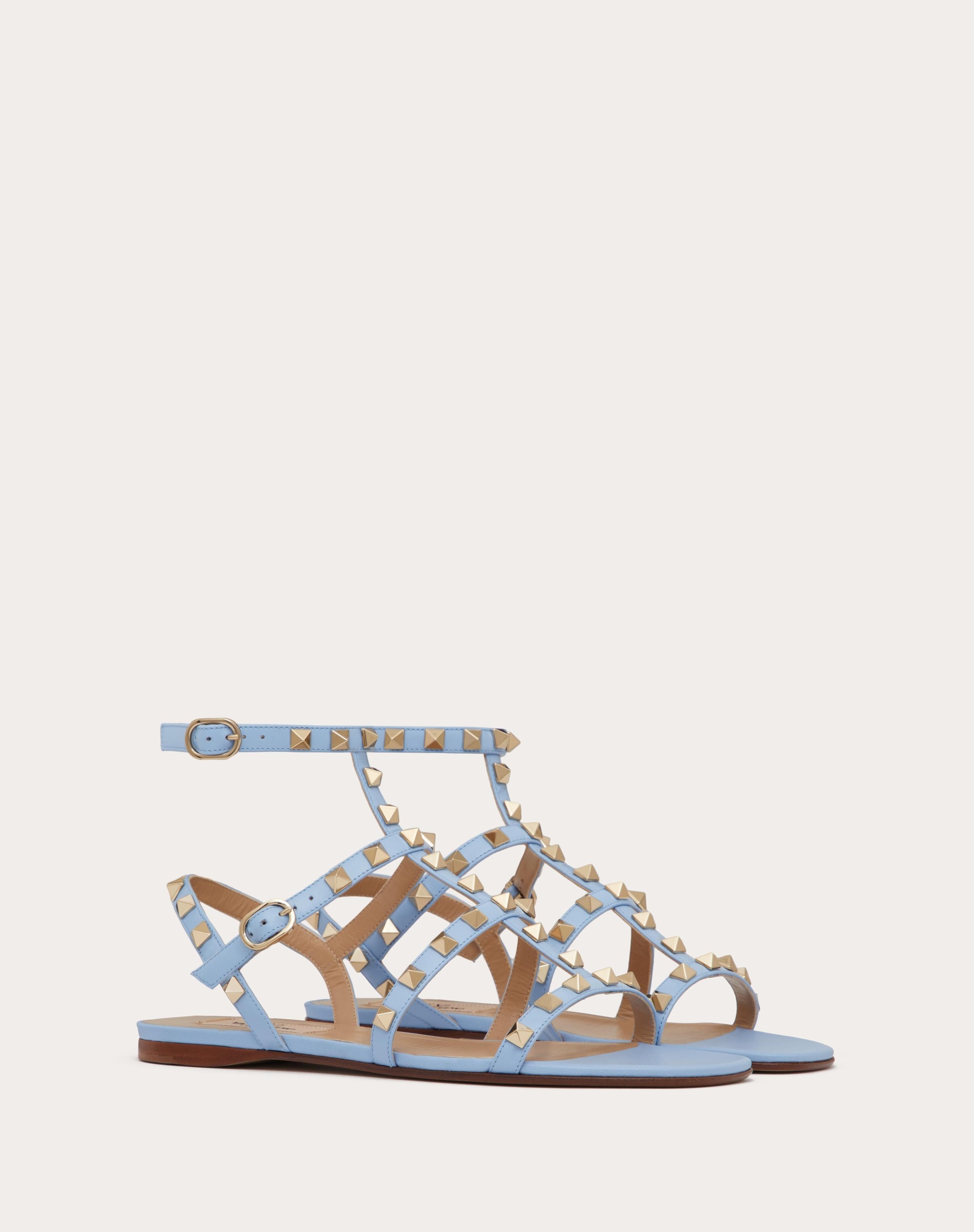 【関税&送料込】Valentino Garavani Infradito Summer Rockstud Valentino ROCKSTUD FLAT CALFSKIN SANDAL WITH STRAPS | REVERSIBLE