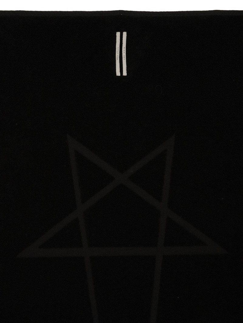Pentagram beach towel 4