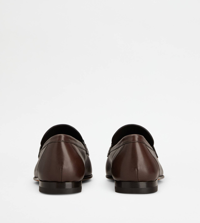Tod's LOAFERS IN LEATHER - BROWN outlook