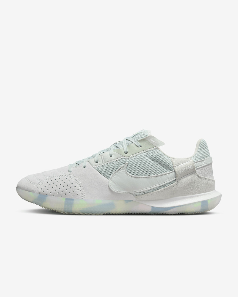 Nike Men's Streetgato SE Low-Top Soccer Shoes 1