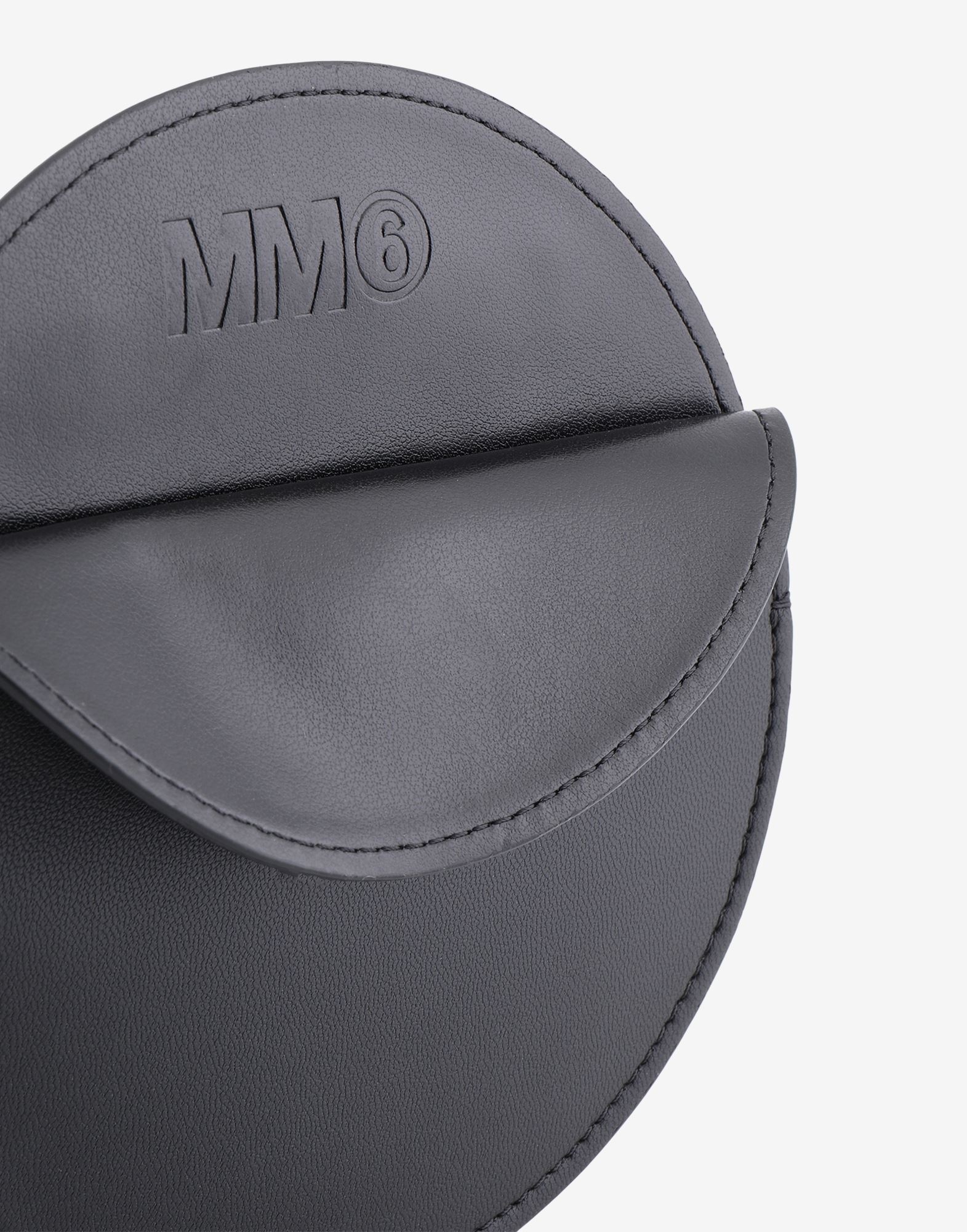 Circle cardholder 4