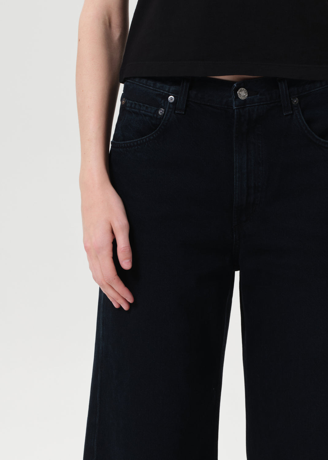 LOW CURVE CROP JEAN IN CRUSHED - 6