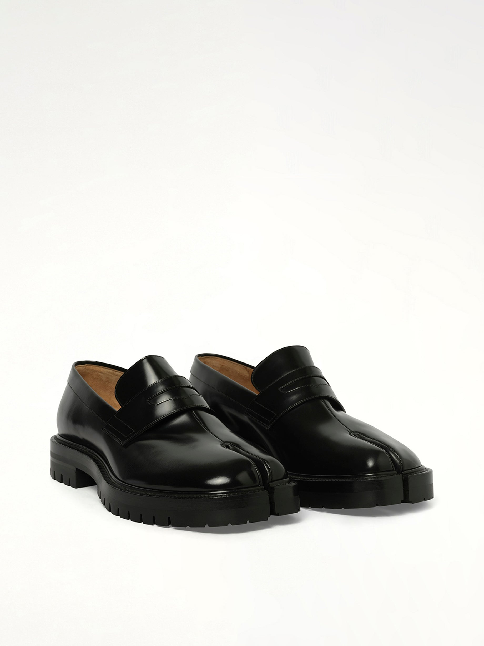 Tabi Loafers Chunky Sole in Black - 2