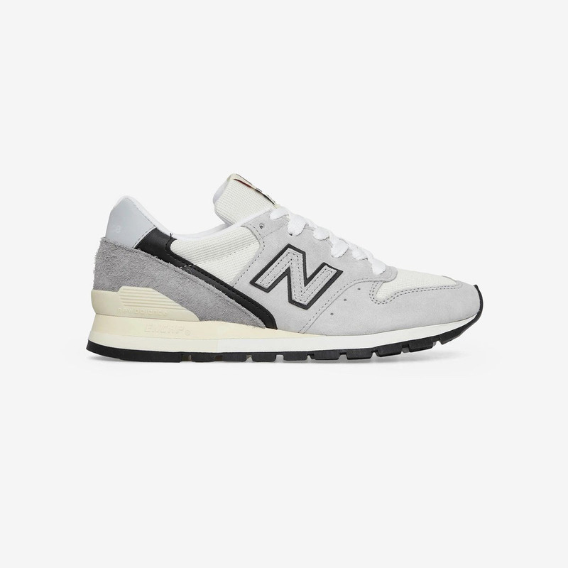 996 4