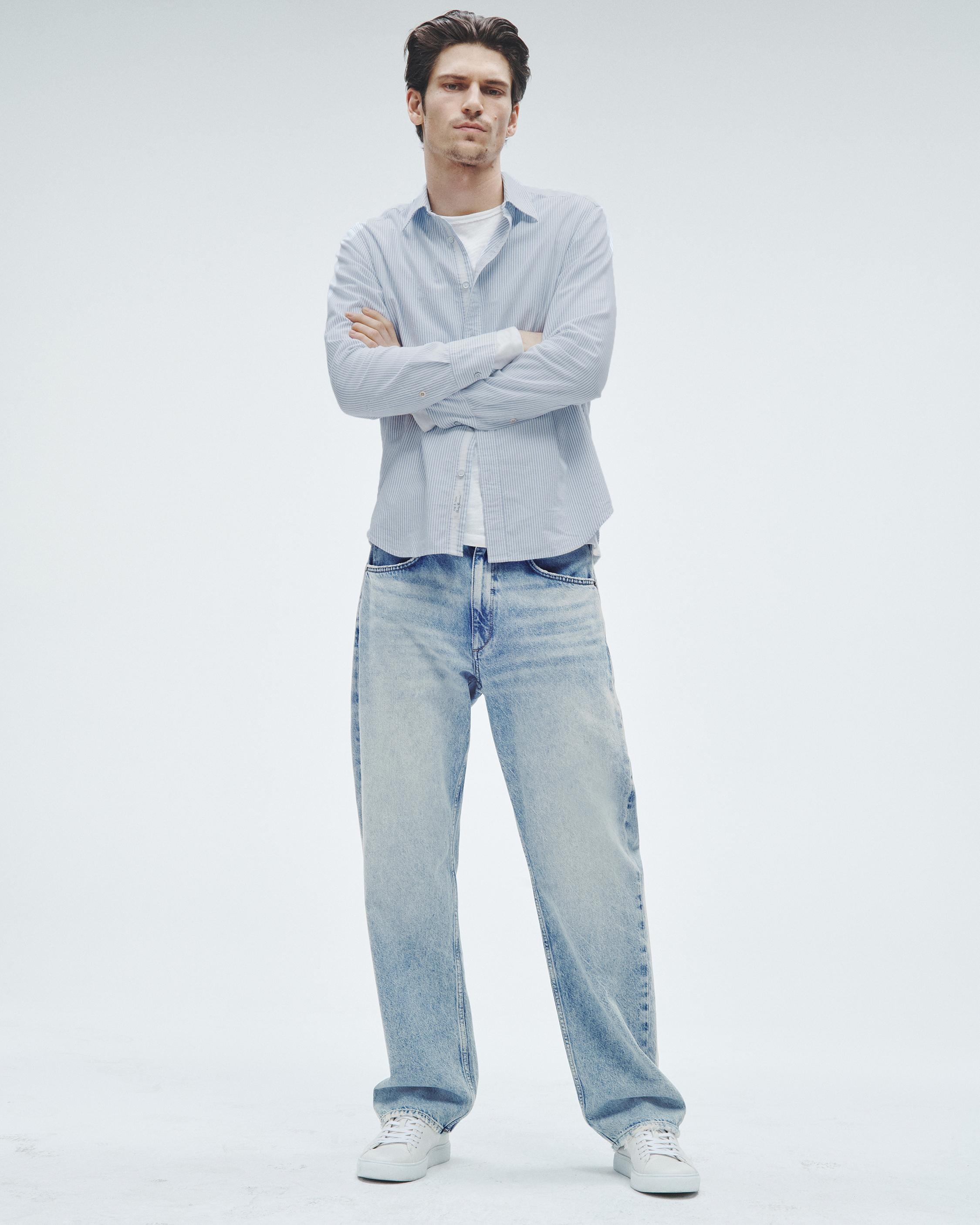 Fit 4 - Skylight
Straight Fit Authentic Rigid Jean - 7