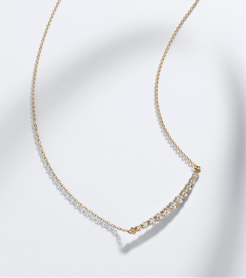 Petite Pavé 18kt gold necklace with diamonds 5
