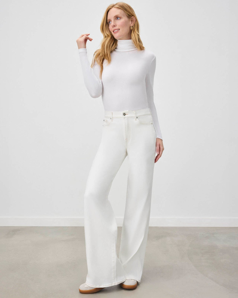 Splendid The Classic Turtleneck outlook
