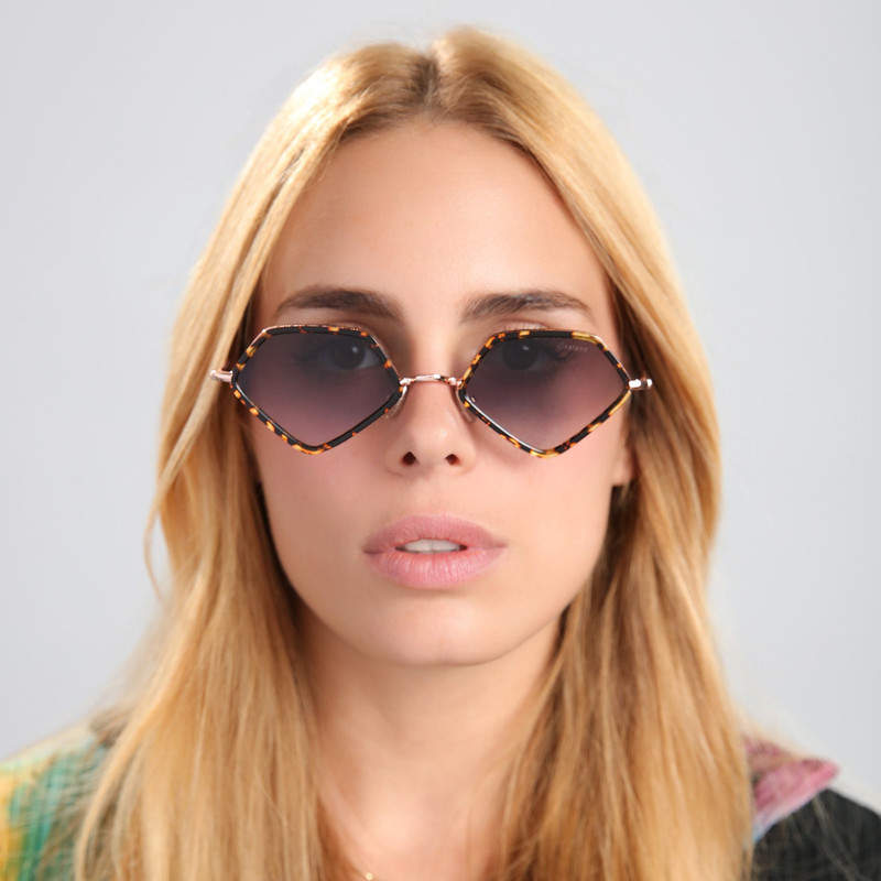 illesteva Beak Ace 53 Sunglasses outlook