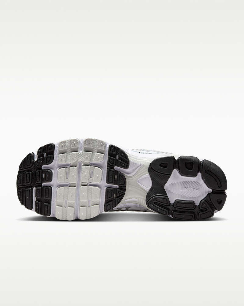 Nike Nike Air Max Moto 2K Women's Shoes outlook