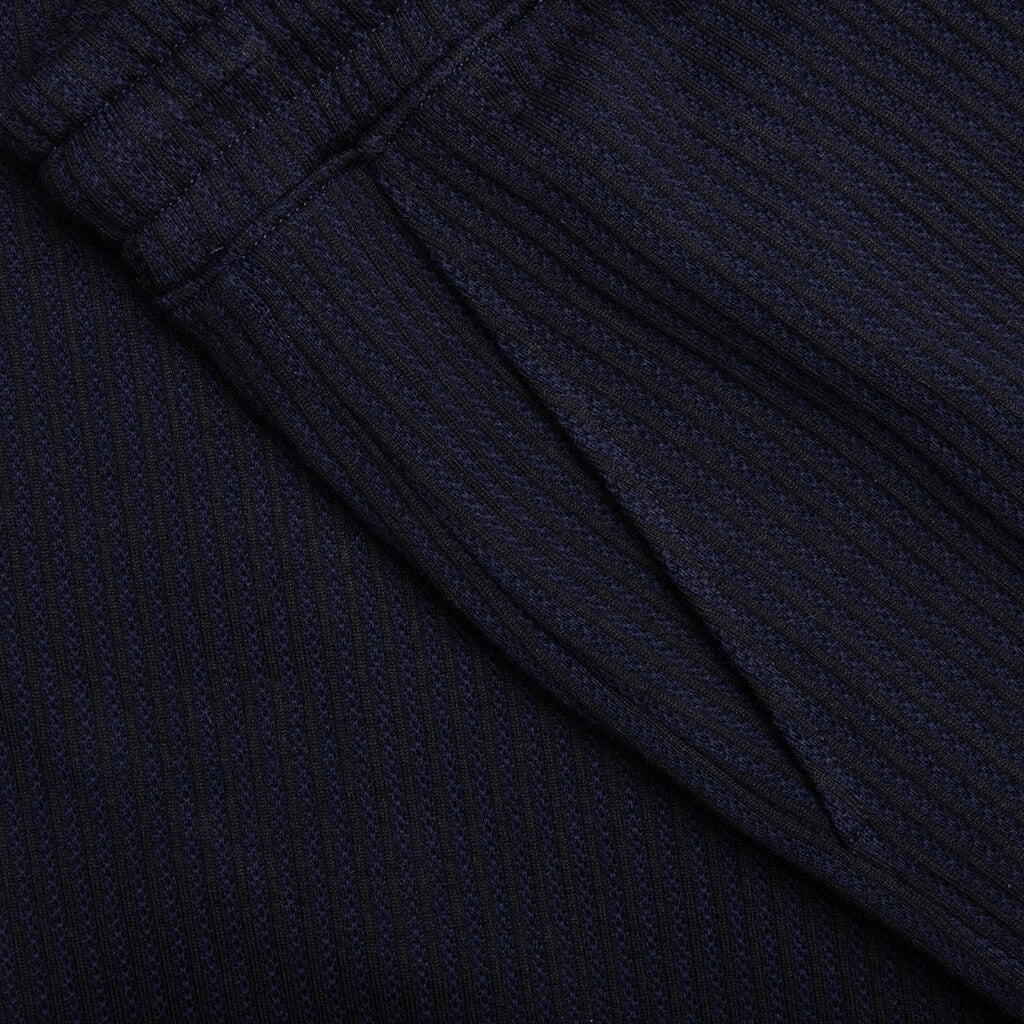 SEERSUCKER LOOPBACK SWEATSHORTS - NAVY - 3