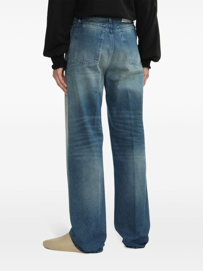 straight-leg jeans 4