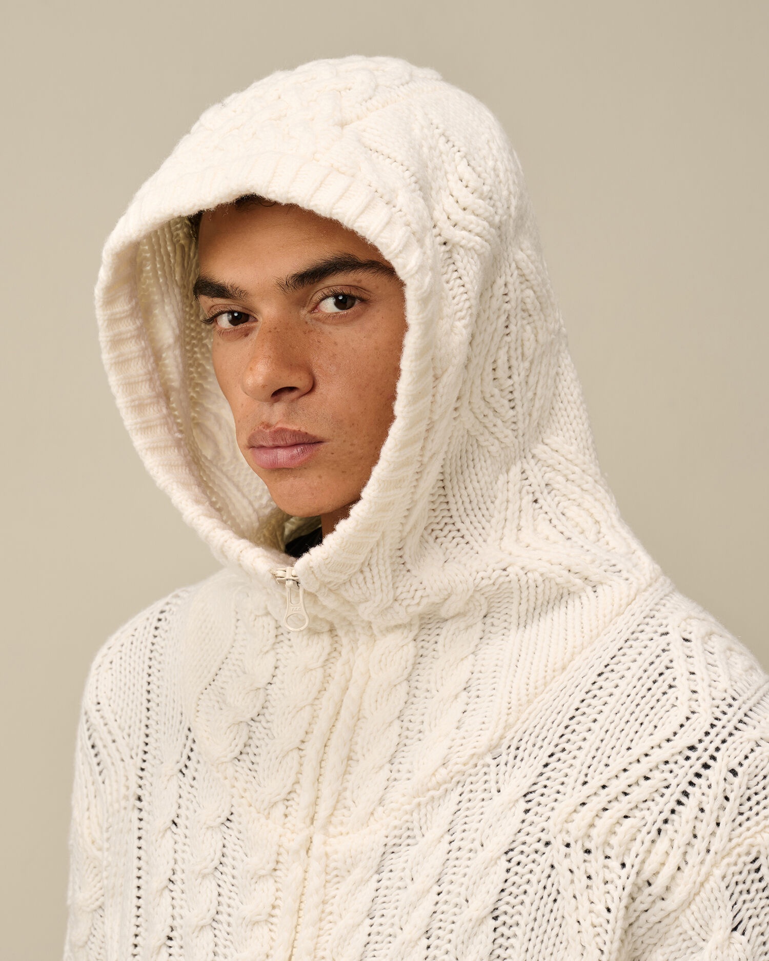 【送料&関税込】C.P. Company Hooded Knit C.P. Company Lambswool Hooded Zipped Logo Knit | REVERSIBLE
