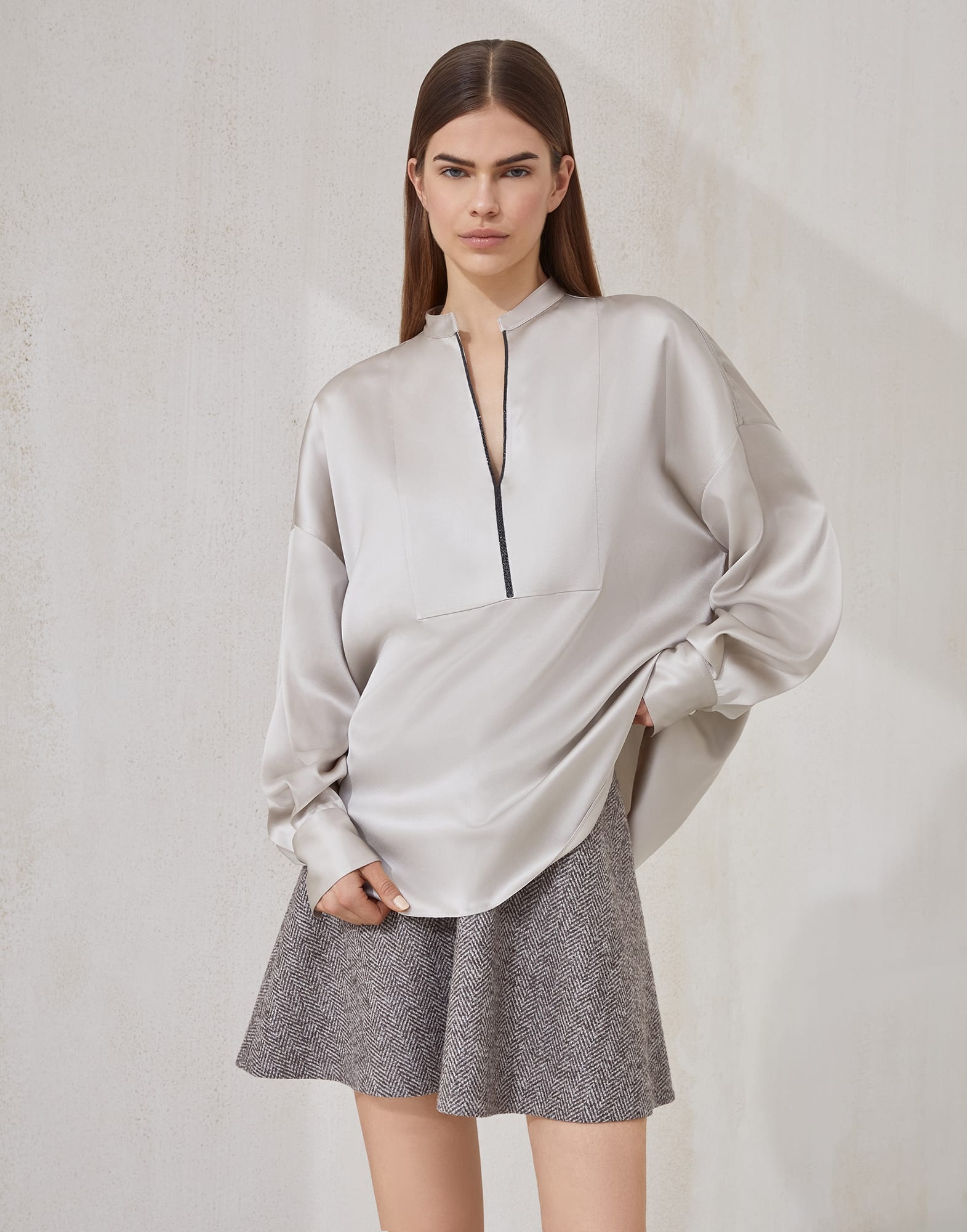 Stretch silk satin blouse with shiny plastron - 4