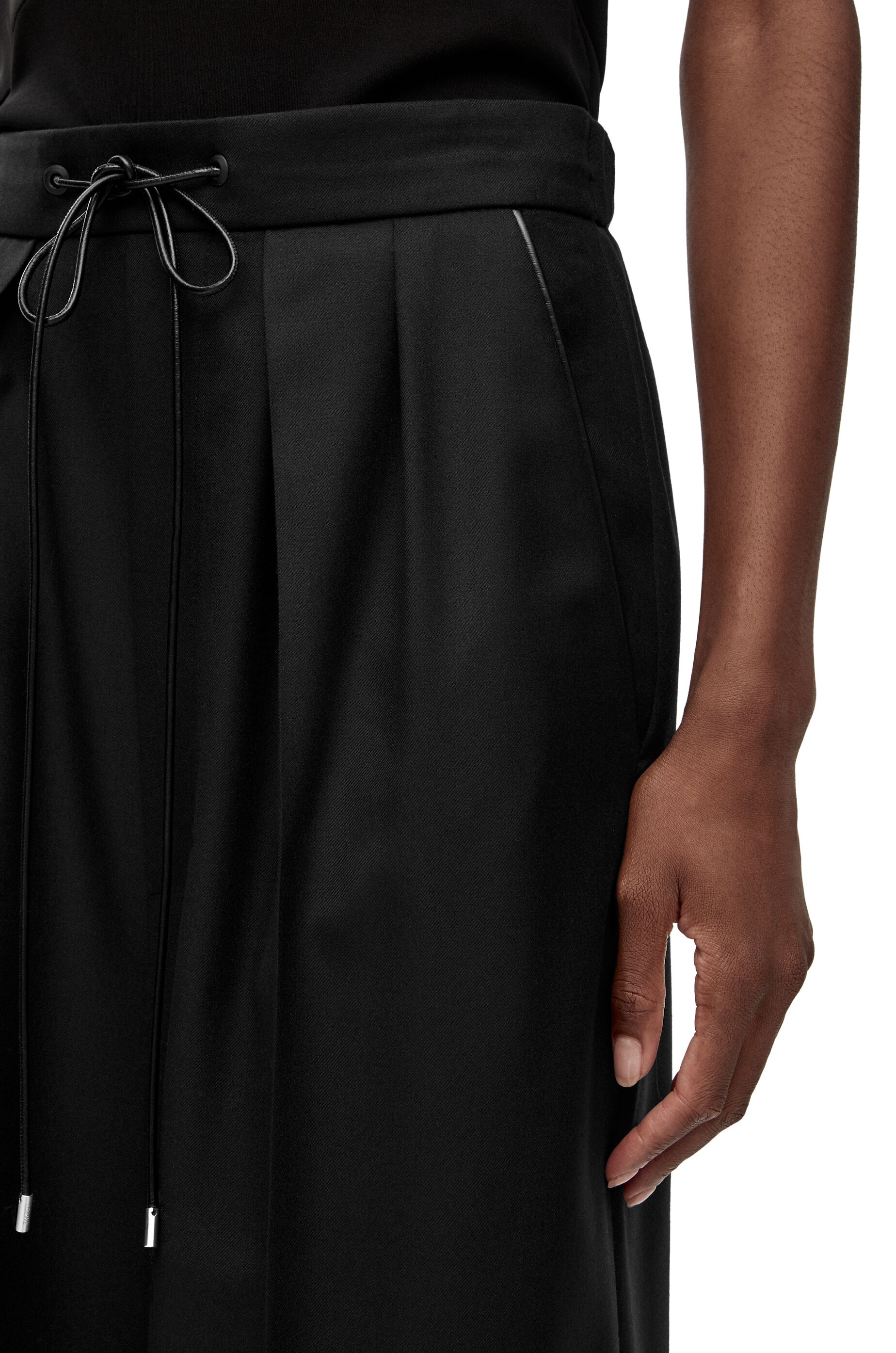 Drawstring trousers in wool - 5