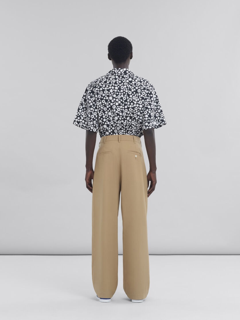 STRAIGHT LEG LIGHT BROWN TROUSERS - 3