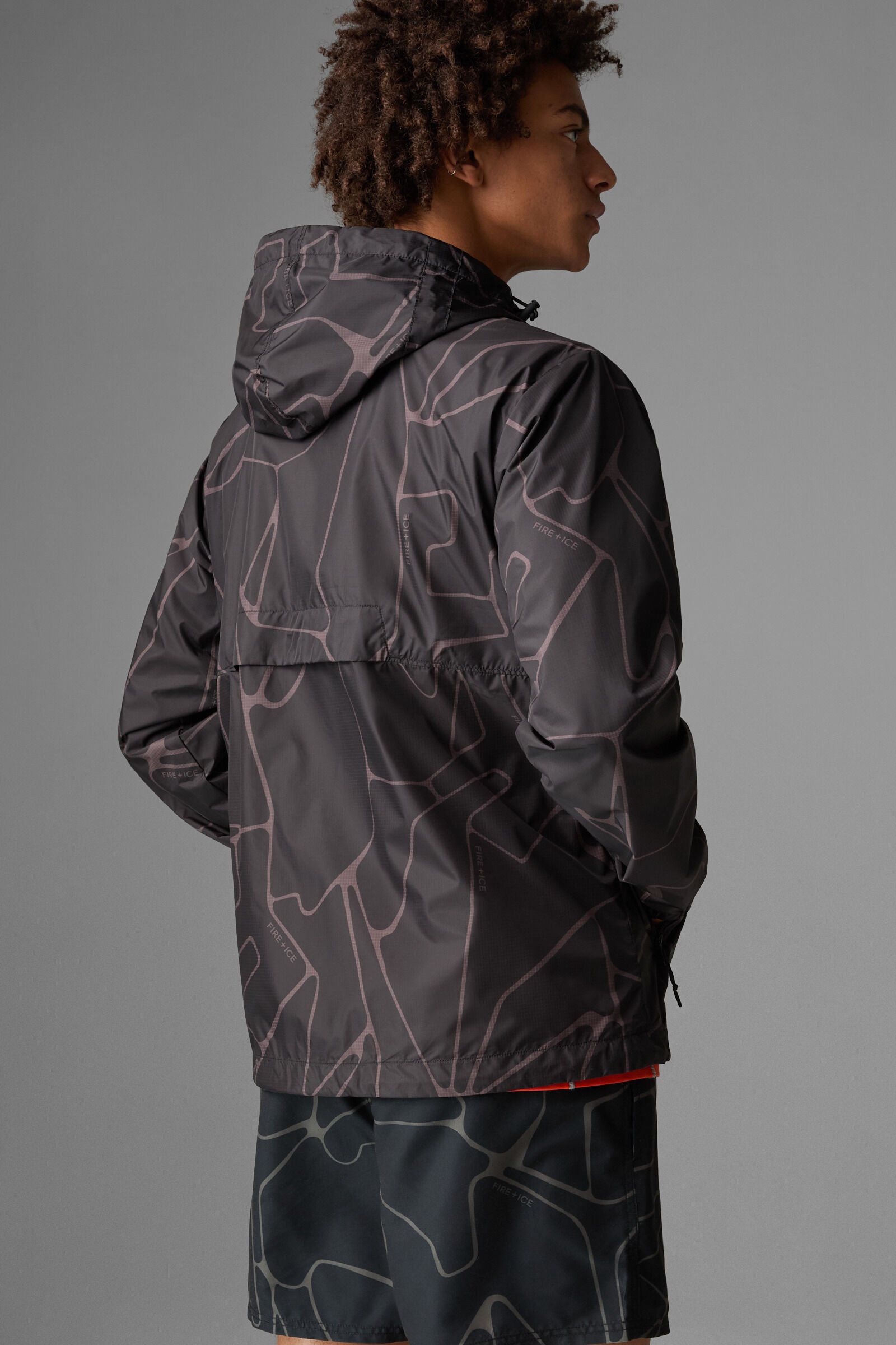 Niels Jacket in Black - 3