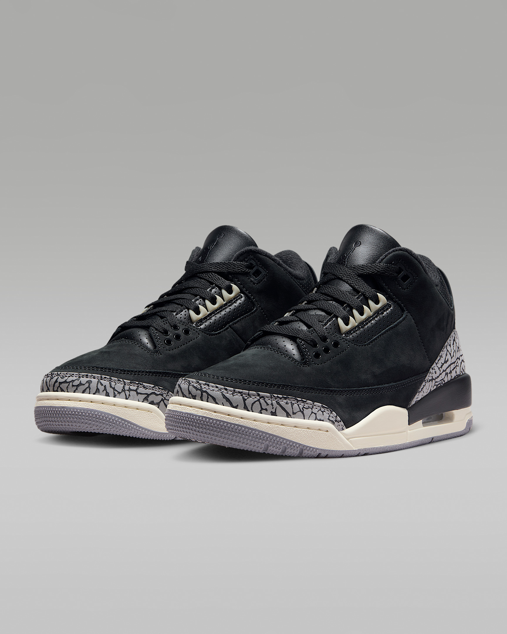 Air Jordan 3 Retro Women's Shoes - 5