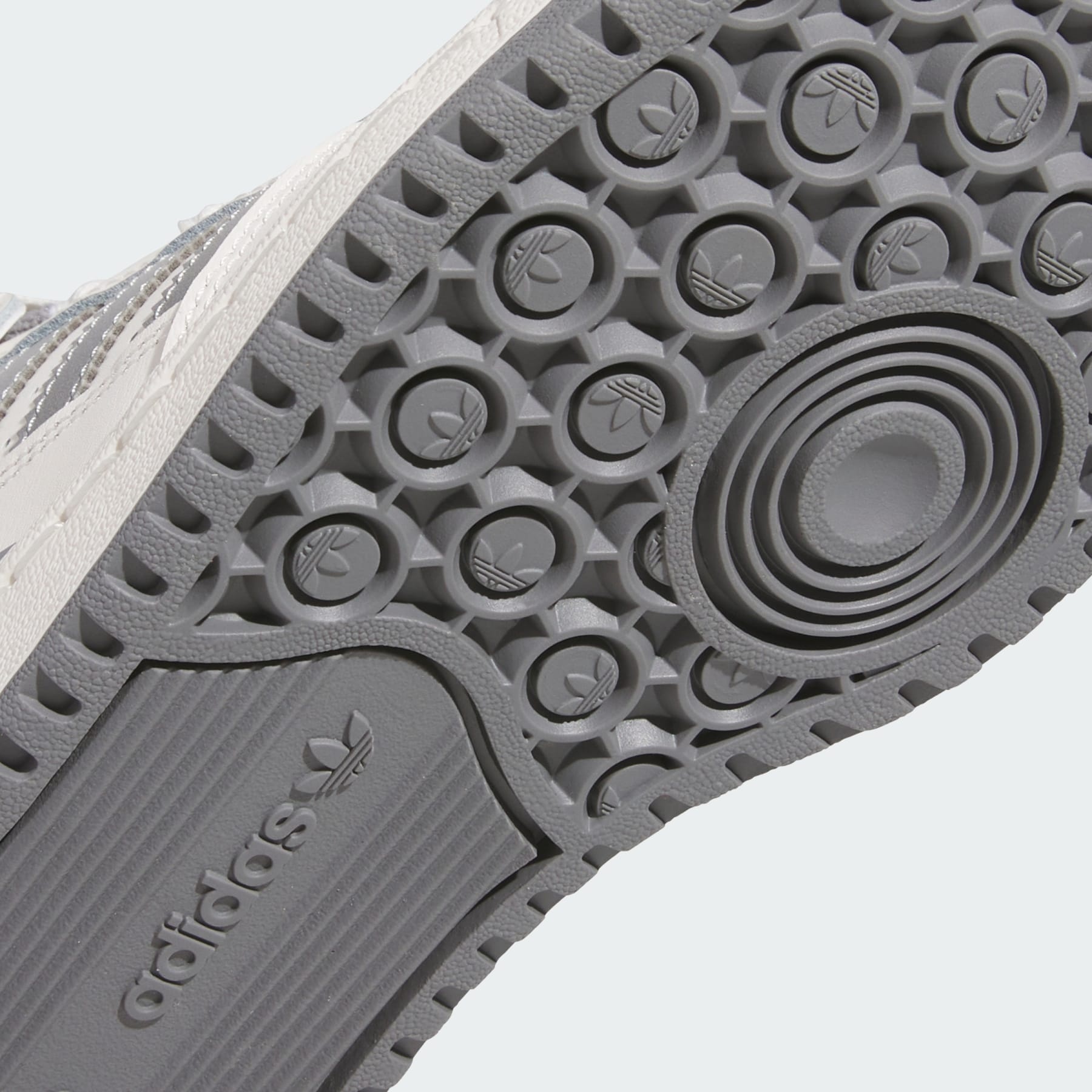 Forum Low CL Shoes - 9