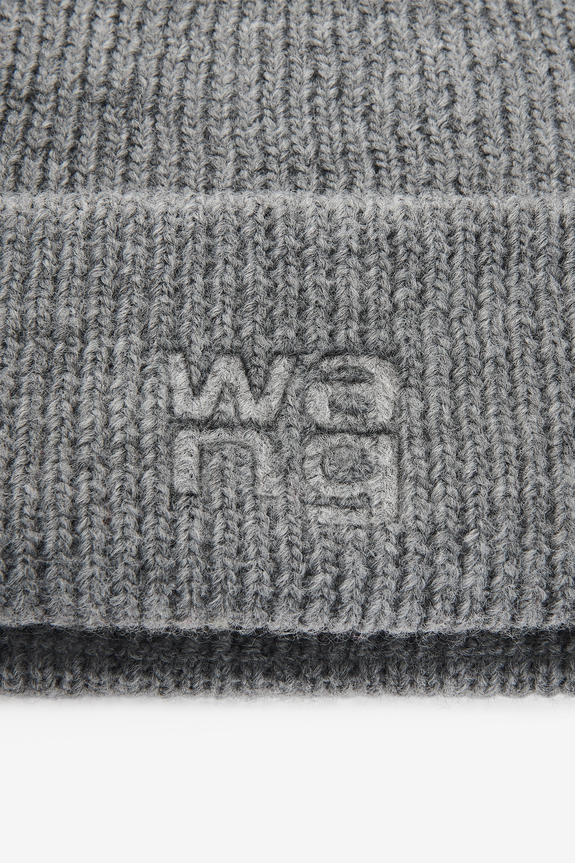 Logo beanie in compact deboss - 4