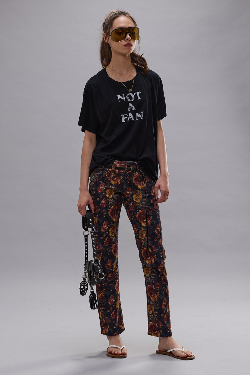 R13 NOT A FAN BOY T outlook