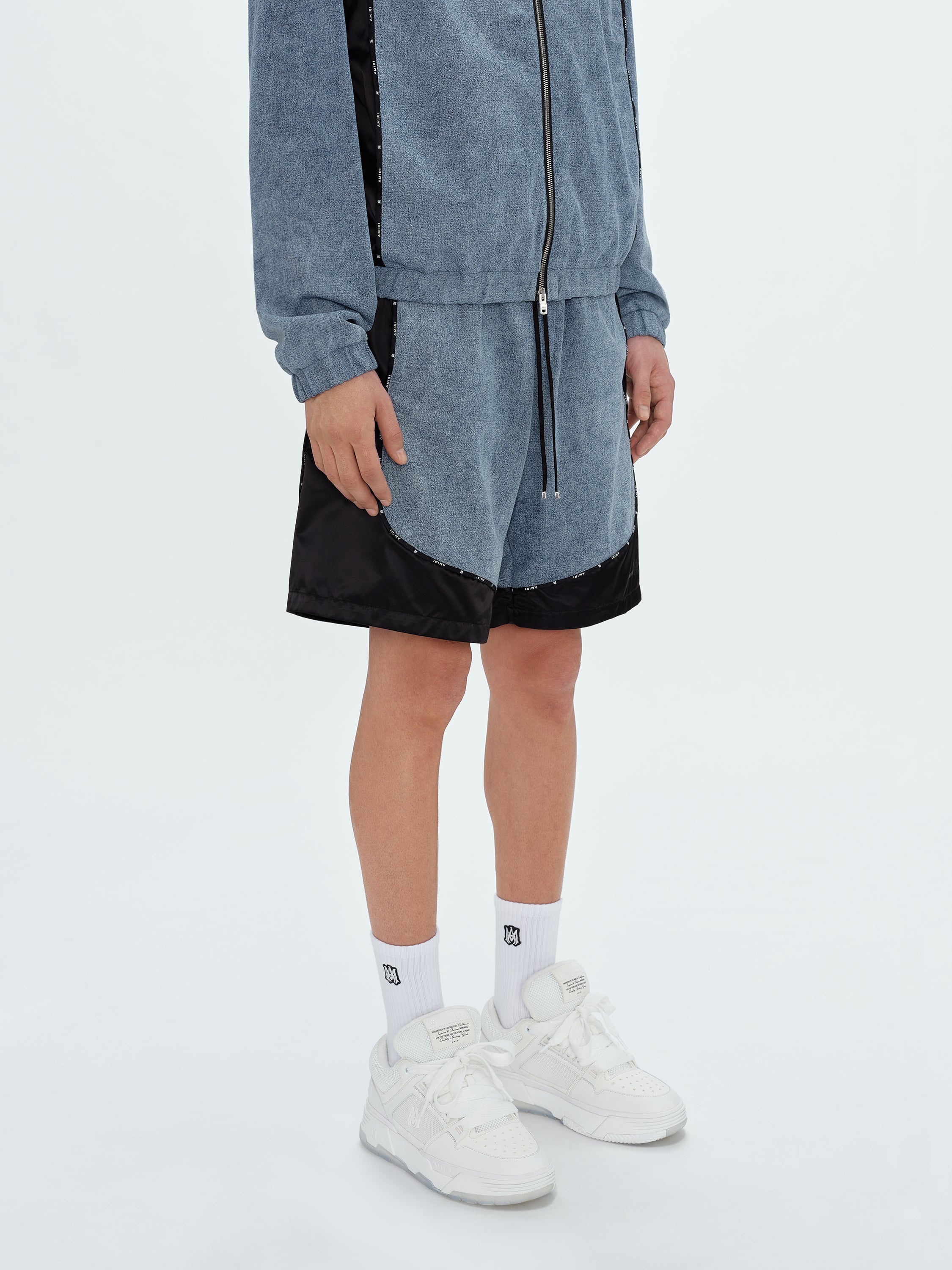 SATIN/DENIM BLOCK SHORT - 4