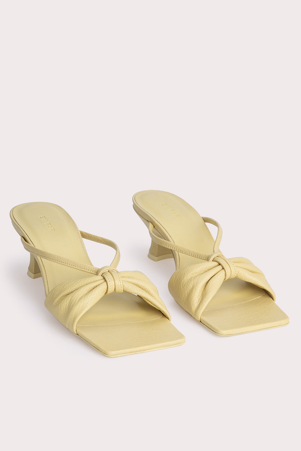 Freya Vanilla Grained Leather - 2