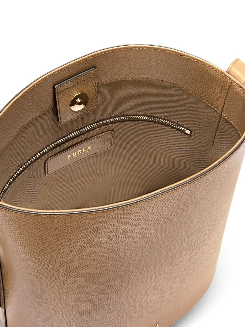 Roxie pendant bucket bag 5
