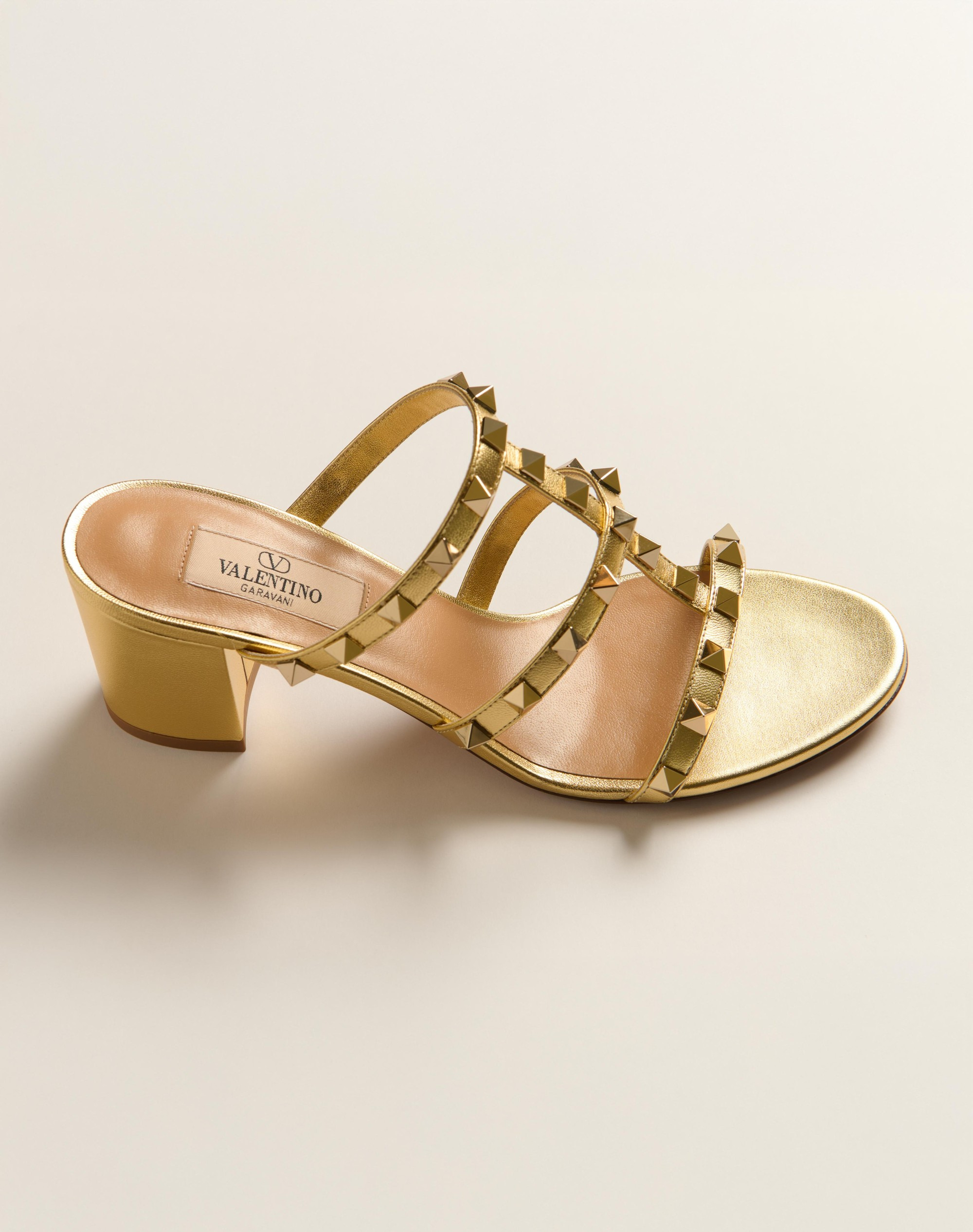 ROCKSTUD SLIDE SANDAL IN LAMINATED NAPPA 60MM - 9