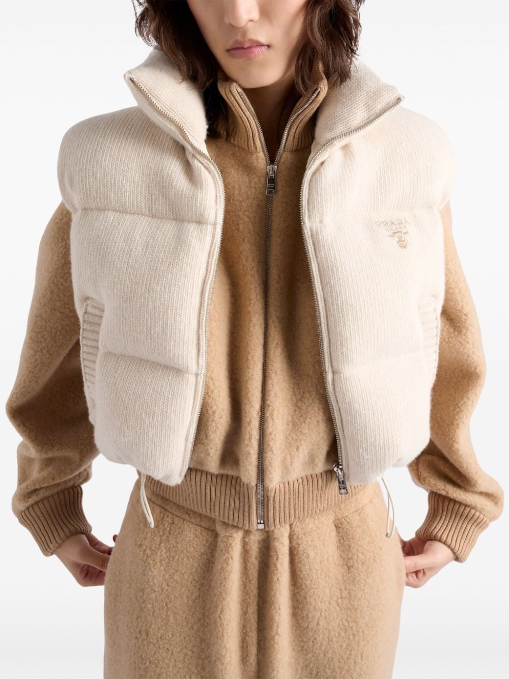 logo-embroidered down vest - 5