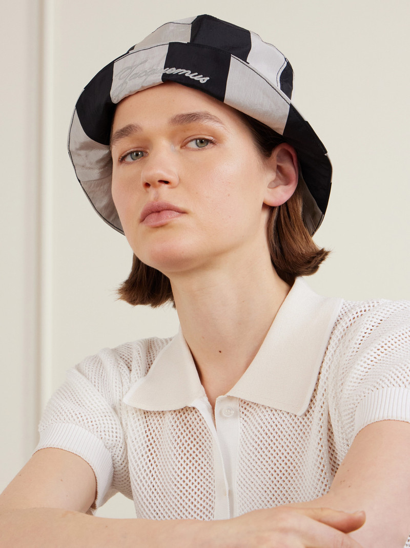 JACQUEMUS Le Bob Checked Bucket Hat outlook