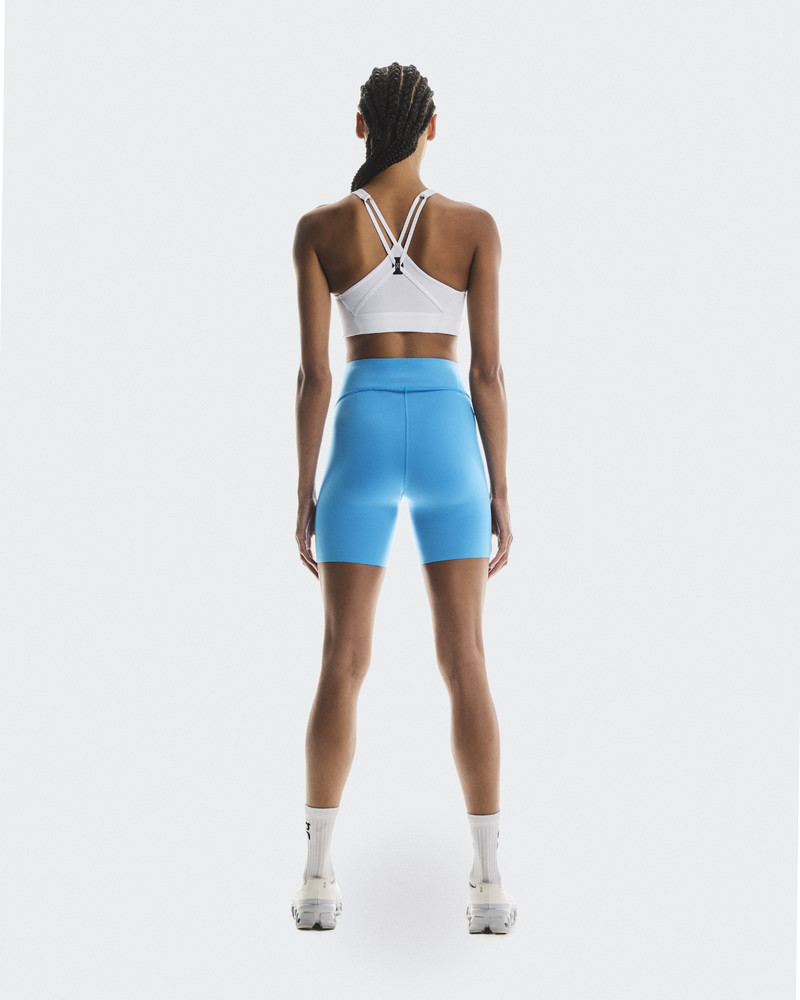 On Train Tights Short outlook