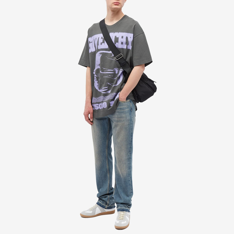 Givenchy Givenchy Ring Graphic Logo T-Shirt outlook