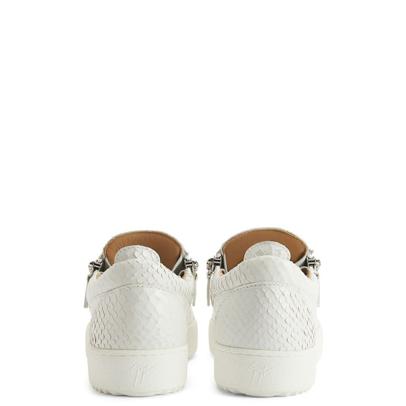 Giuseppe Zanotti Frankie outlook