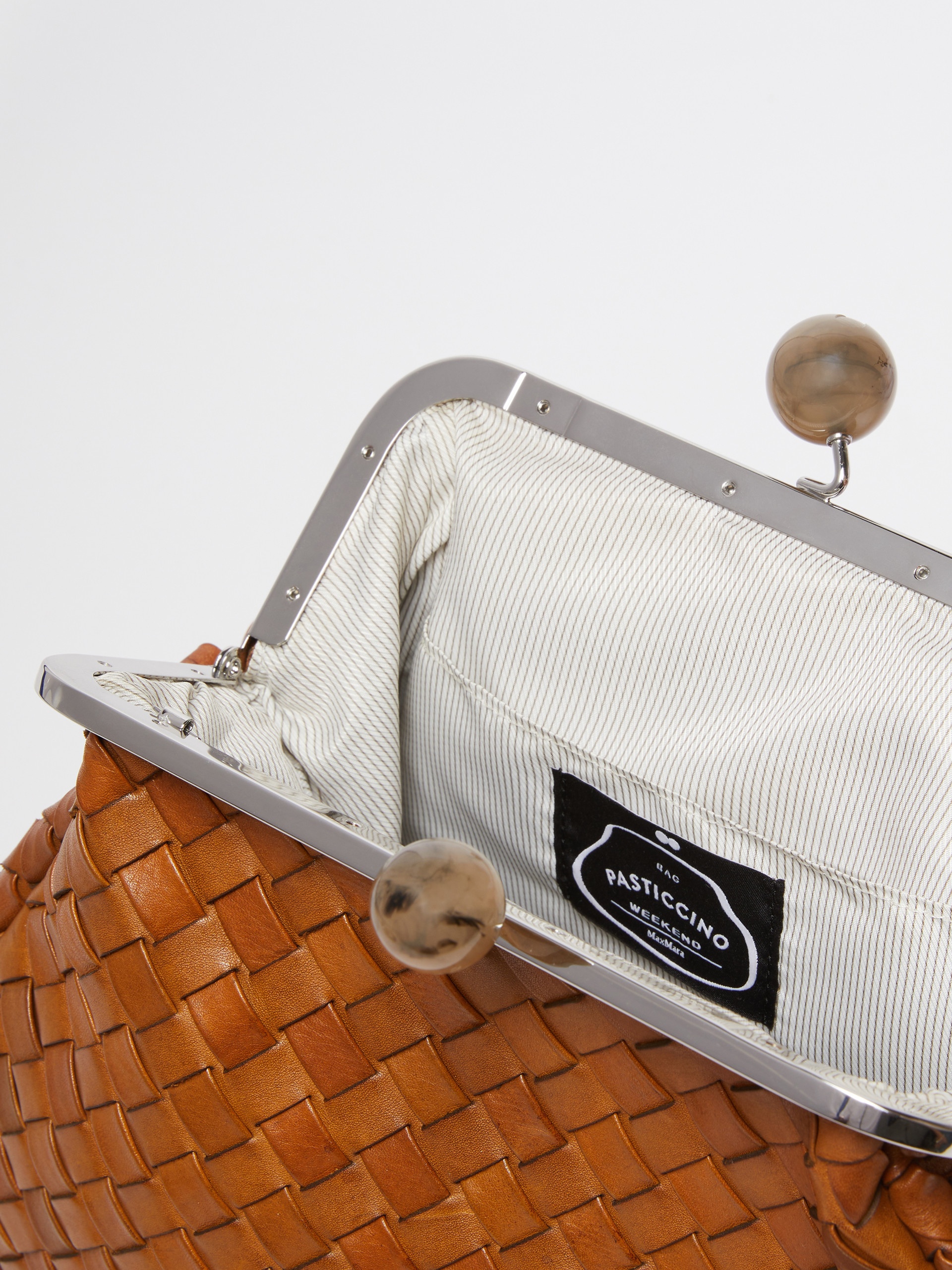 PANCIA1 Medium Pasticcino Bag in woven leather - 6