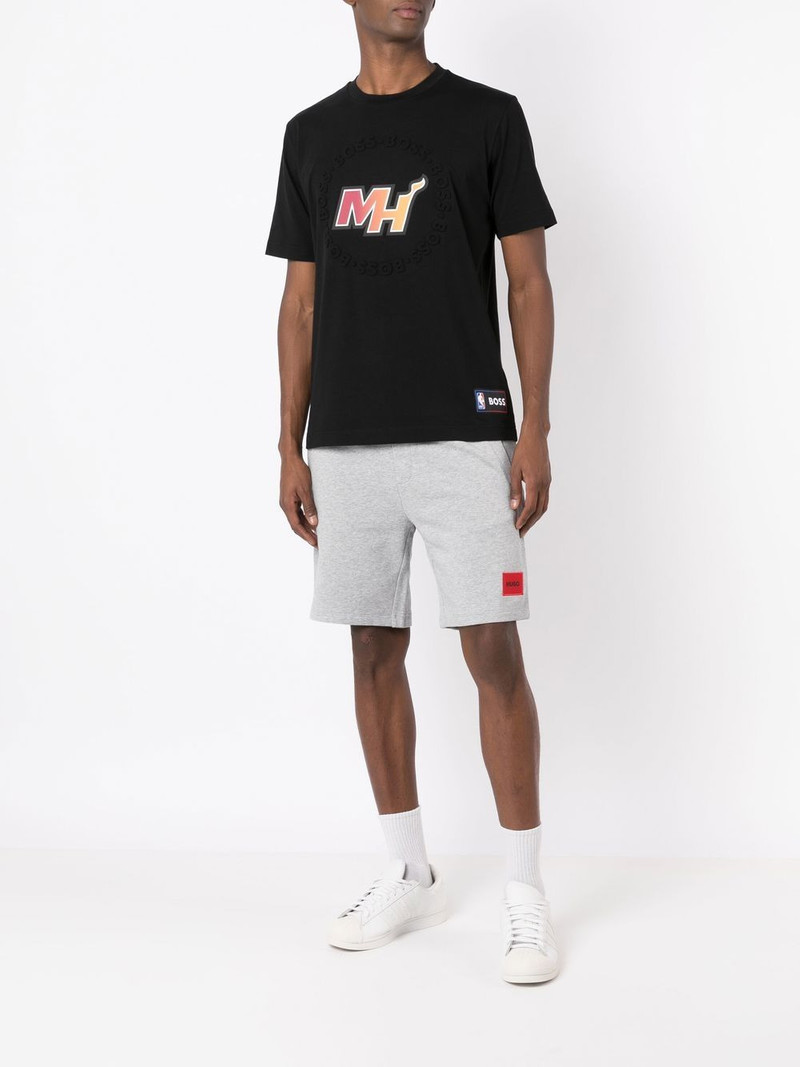 HUGO drawstring-waist shorts outlook