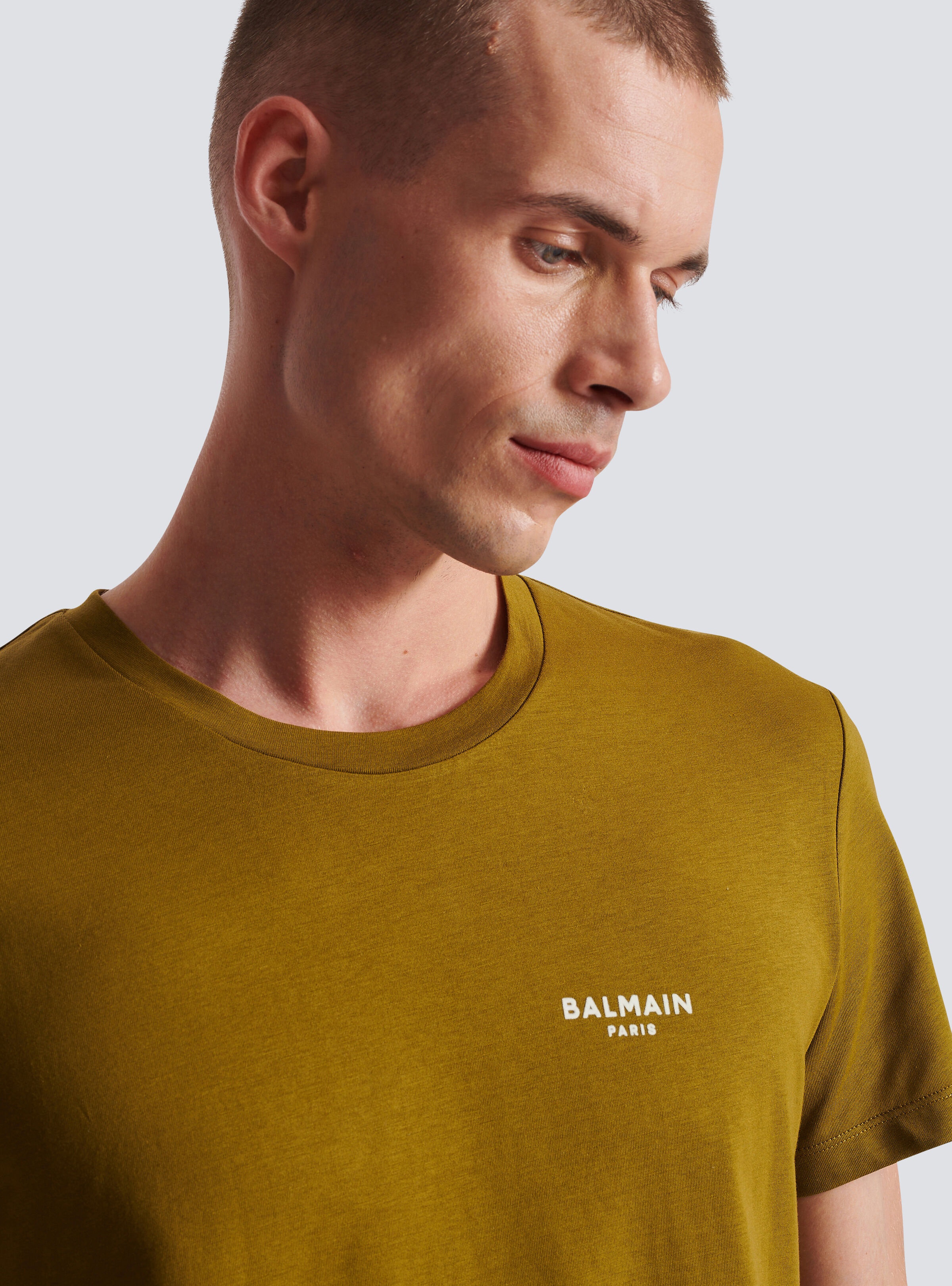 Eco-responsible cotton T-shirt with Balmain logo print - 6