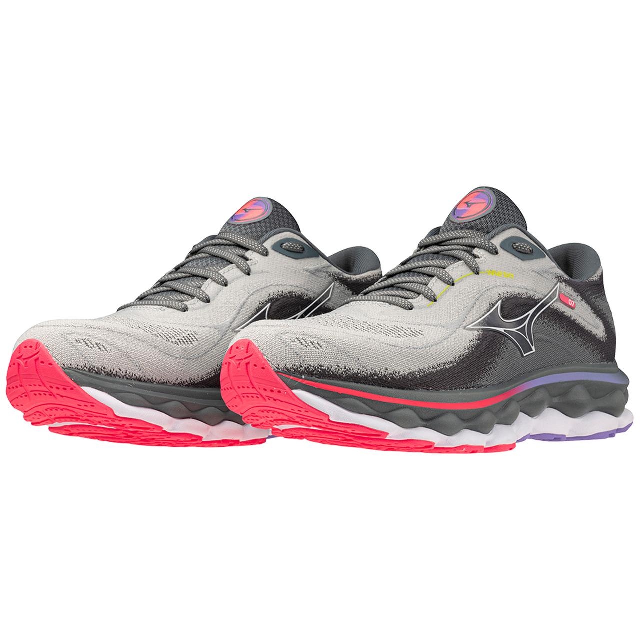 Women's Wave Sky 7 Running Shoe - 9