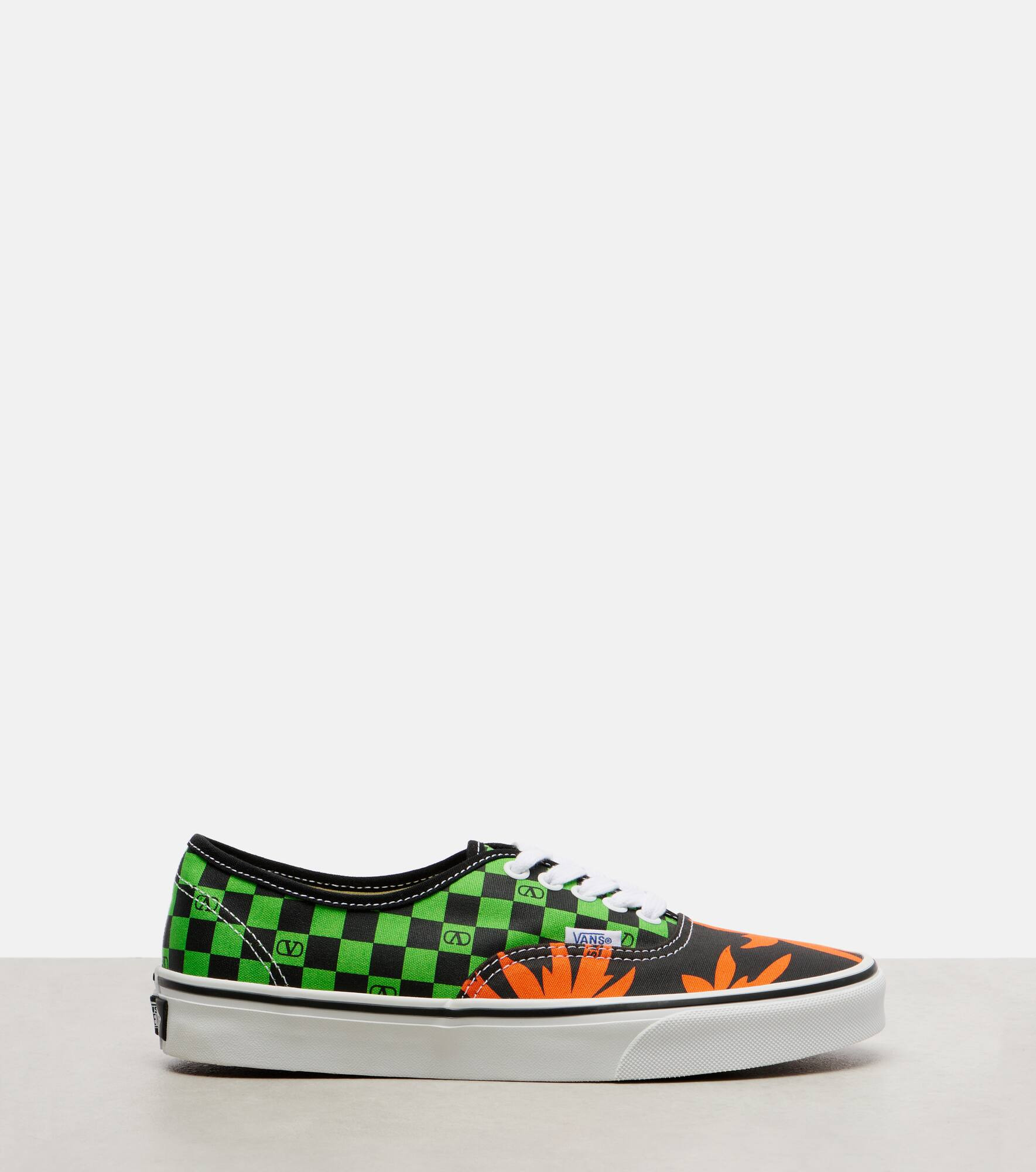 and Vans VLogo printed sneakers - 4