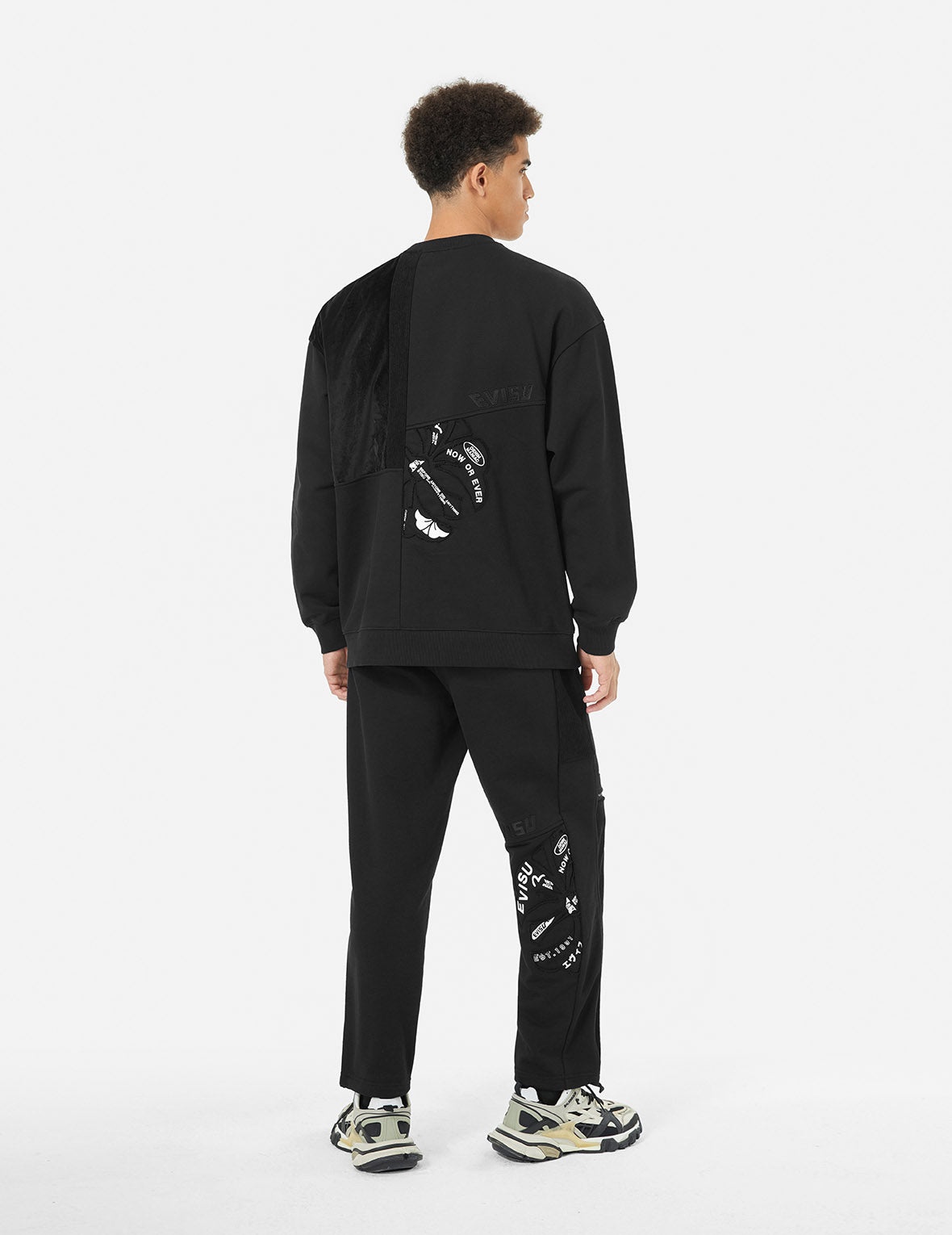 Kamon Appliqué Patchwork Loose Fit Sweatpants - 4
