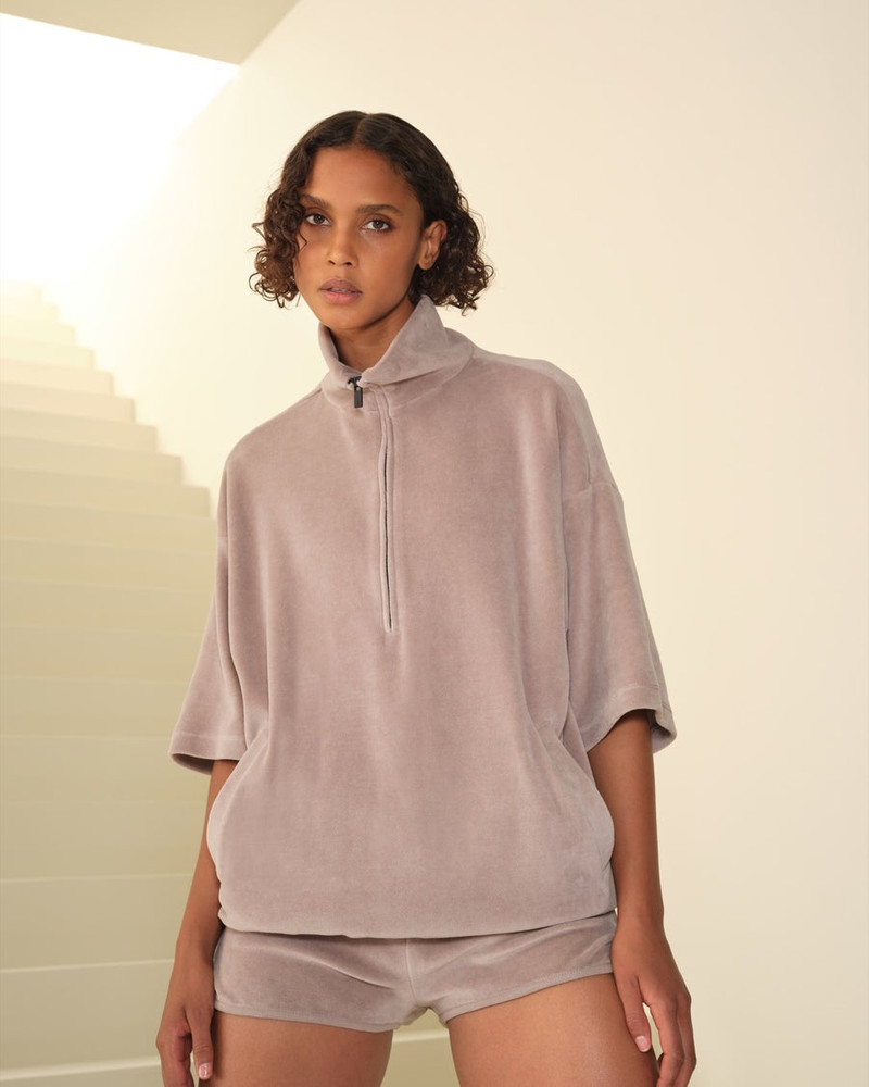 ESSENTIALS VELOUR BEACH SHORT outlook