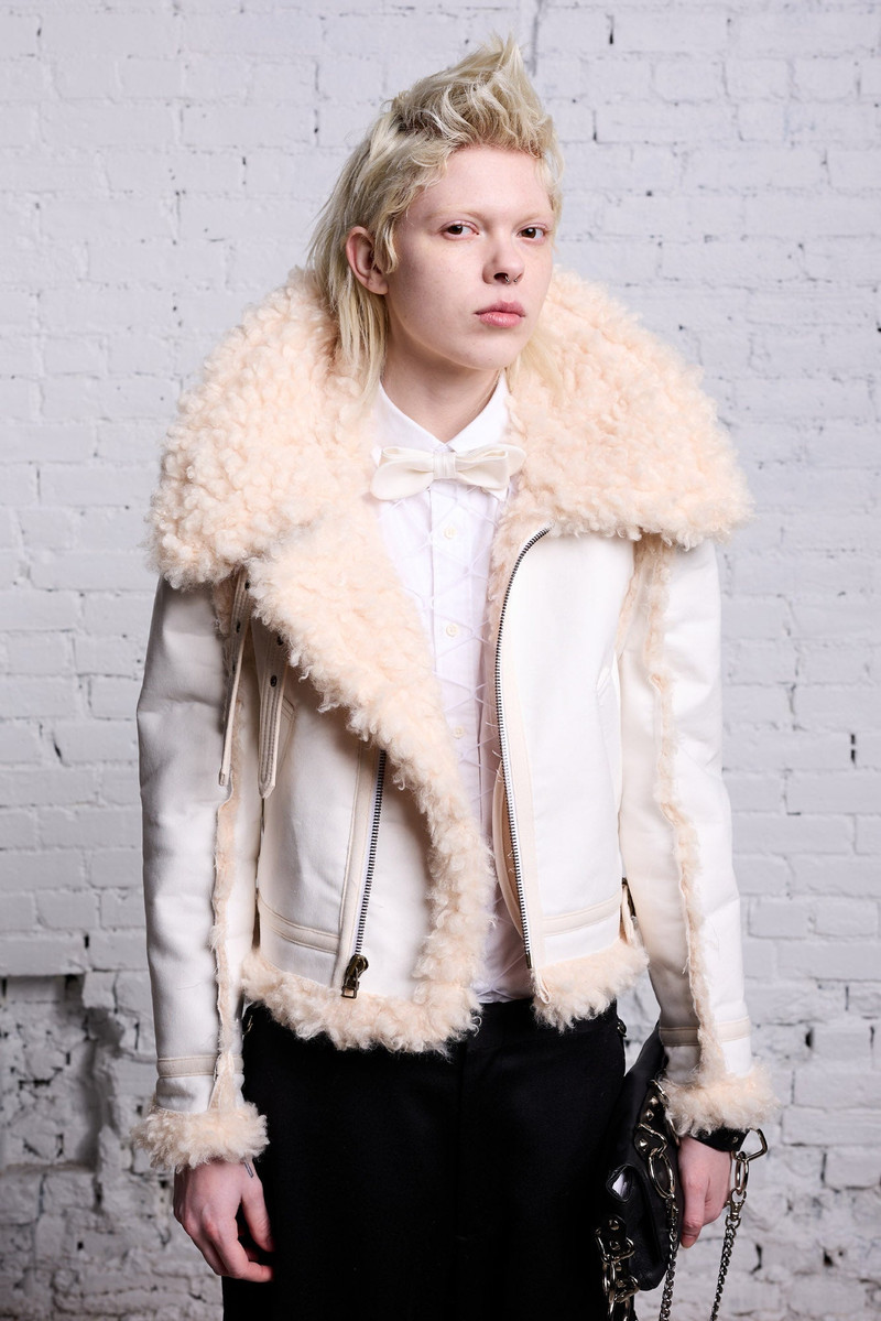 R13 SHRUNKEN FLAT SLEEVE AVIATOR - WHITE outlook
