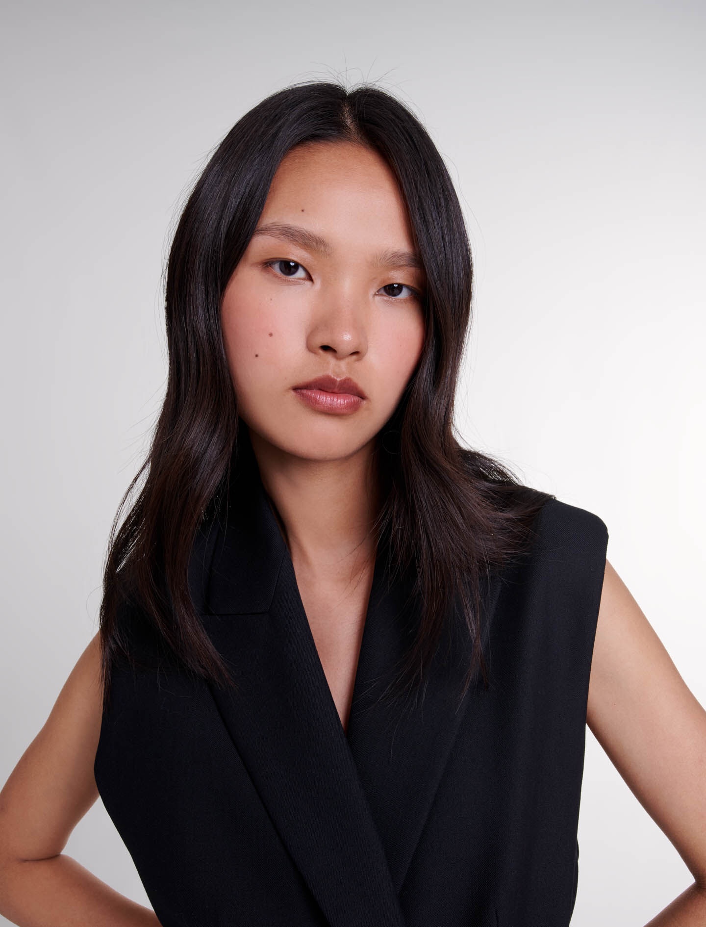 Sleeveless suit jacket - 6