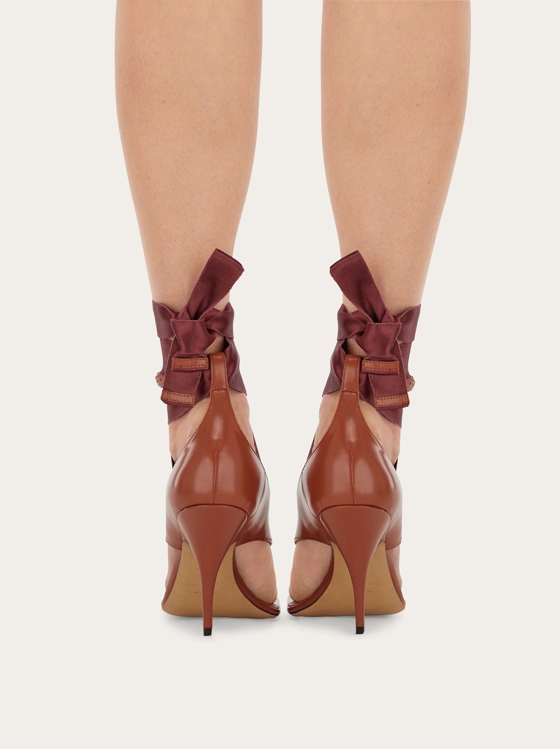Heeled sandal with ribbon - 4