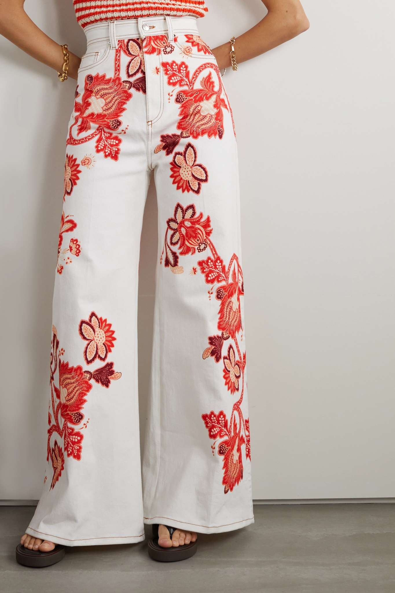 Floral-print high-rise flared jeans - 3